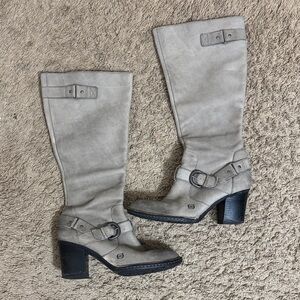 Born Gray Leather Knee-High Heeled Boots Buckle Detail size 9 Festivals Boho